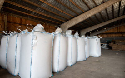 Effective solutions such as jumbo bags for the loading and transport of staple grains